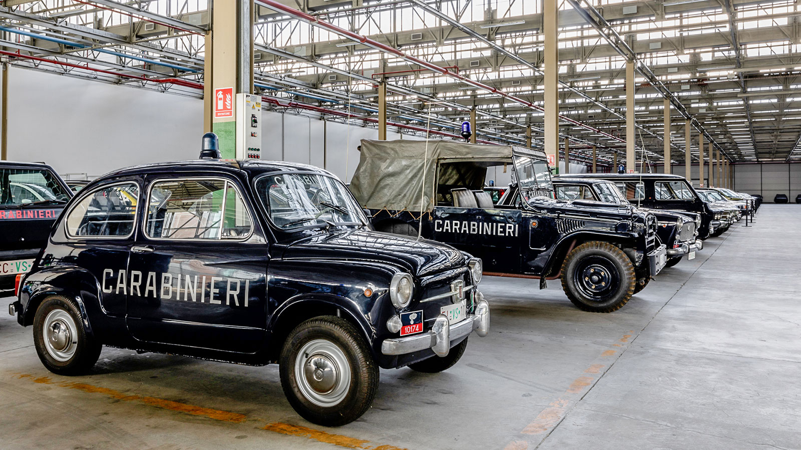 300 ιταλικά μοντέλα – σταθμοί σε μία έκθεση